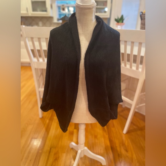 Accessories - 💜 5 for $25 or 3 for $18 black fuzzy Shaw